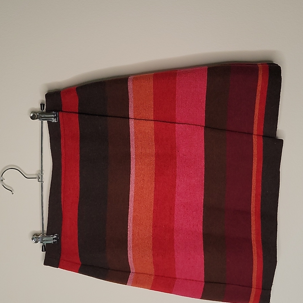LOFT, Size 4, Red, Pink, Orange and Black